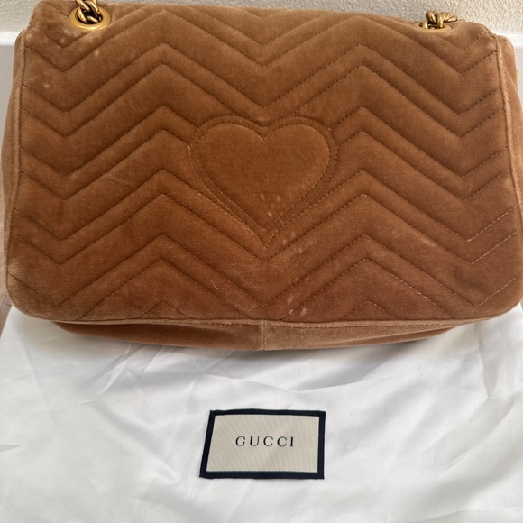 Gucci Velvet GG Marmont! - Picture 3 of 14